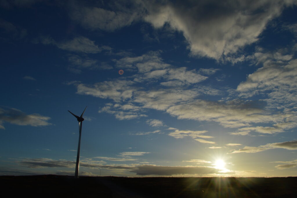 UOG-Turbine-Winter-Sunset-Baile-an-Truiseil