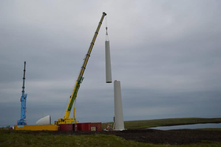 UOG Turbine tower build